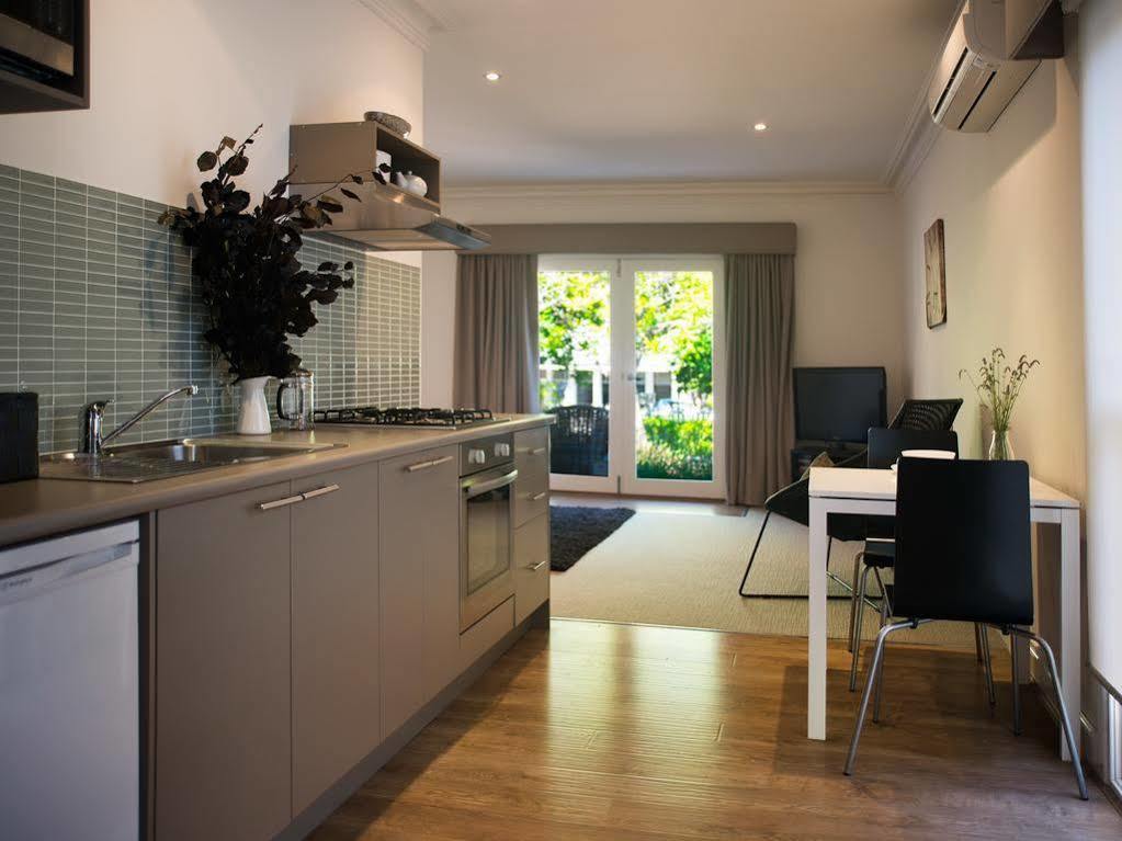 Spa Villas On Main Дейлсфорд Екстериор снимка